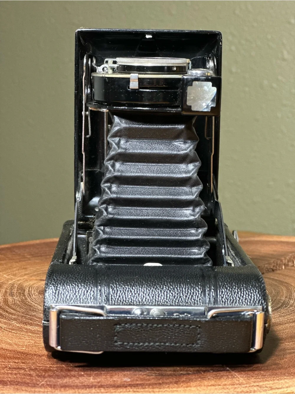 Vintage 1940 Kodak Vigilant Six-20 Folding Camera – Fully Functional with Box